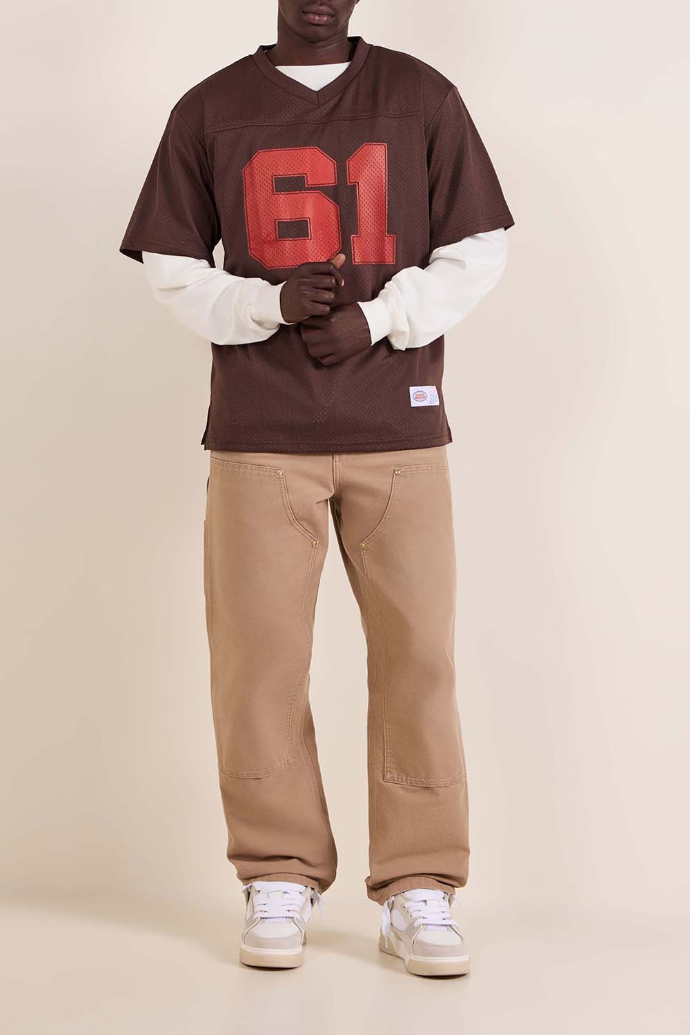 תמונת כל הלוק של חולצת טי רשת